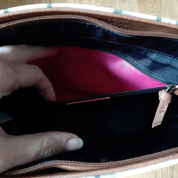 Tote - Picture 3 of 3